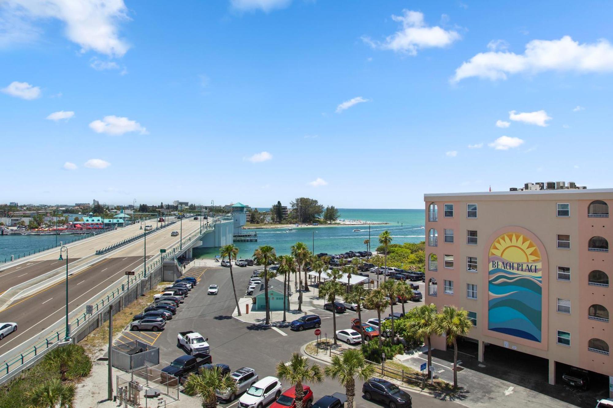 504 Beach Place Condos St. Pete Beach Exterior photo