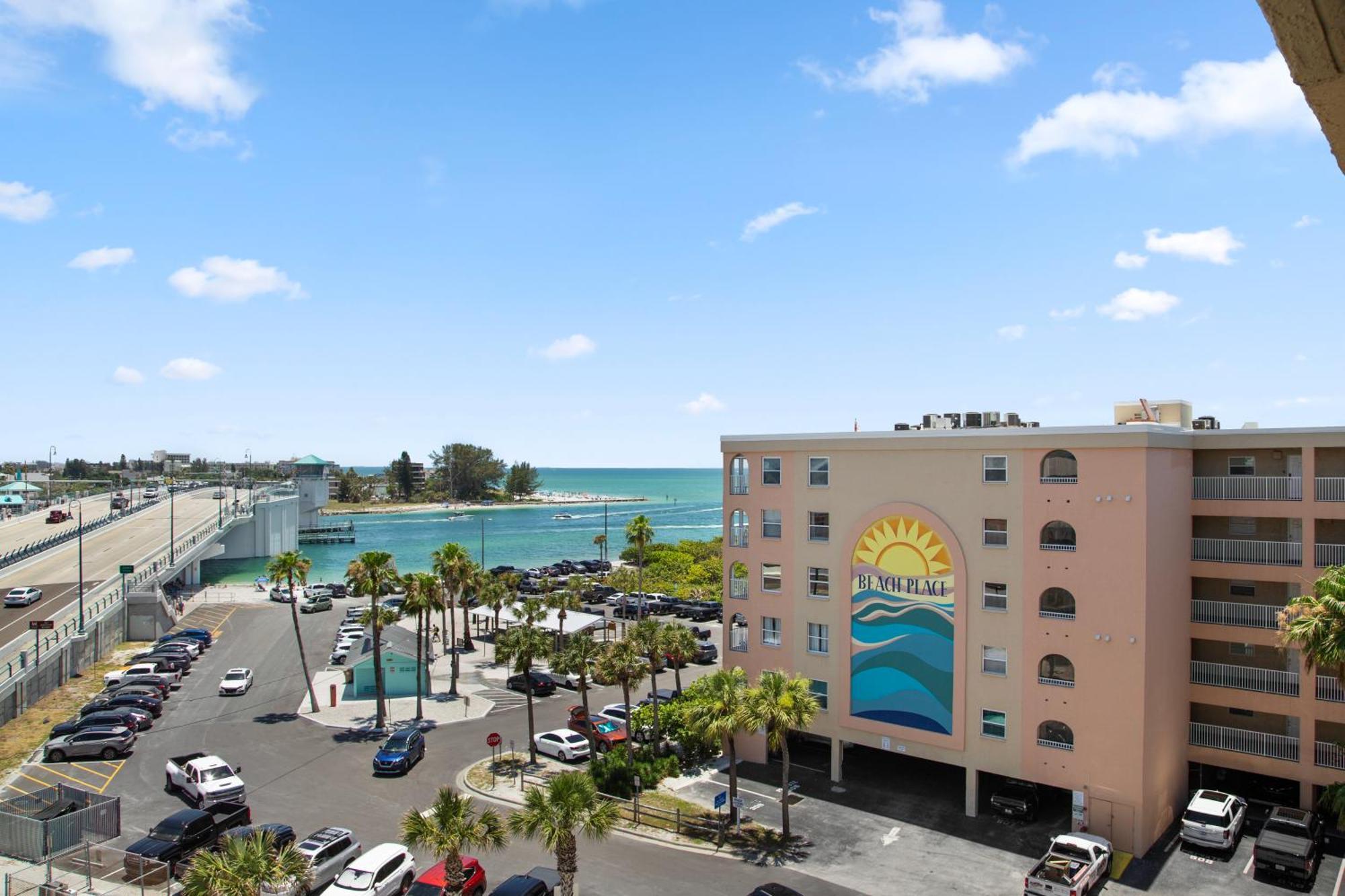 504 Beach Place Condos St. Pete Beach Exterior photo